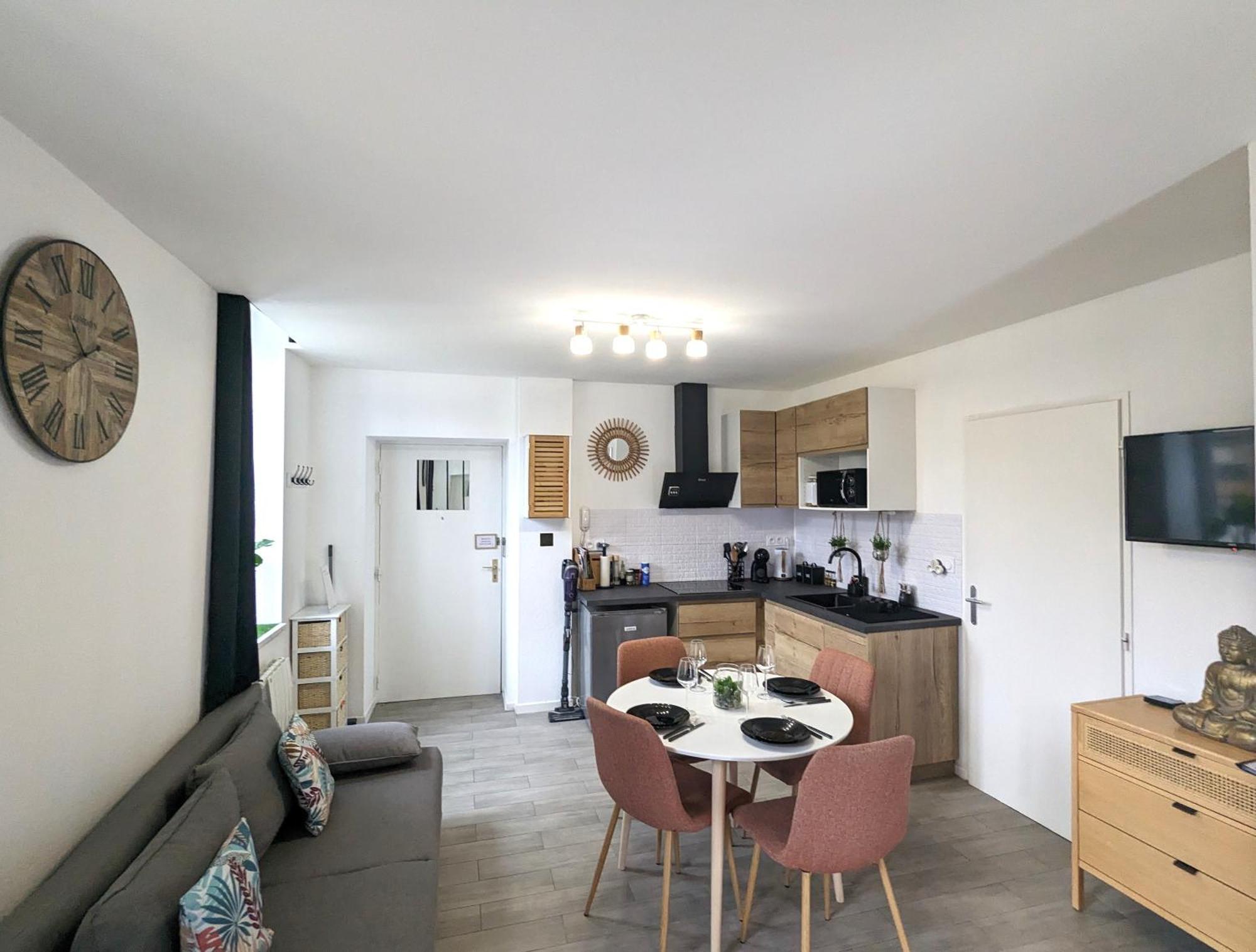 Bel Appartement Meximieux Centre Ville 2 Chambres ภายนอก รูปภาพ